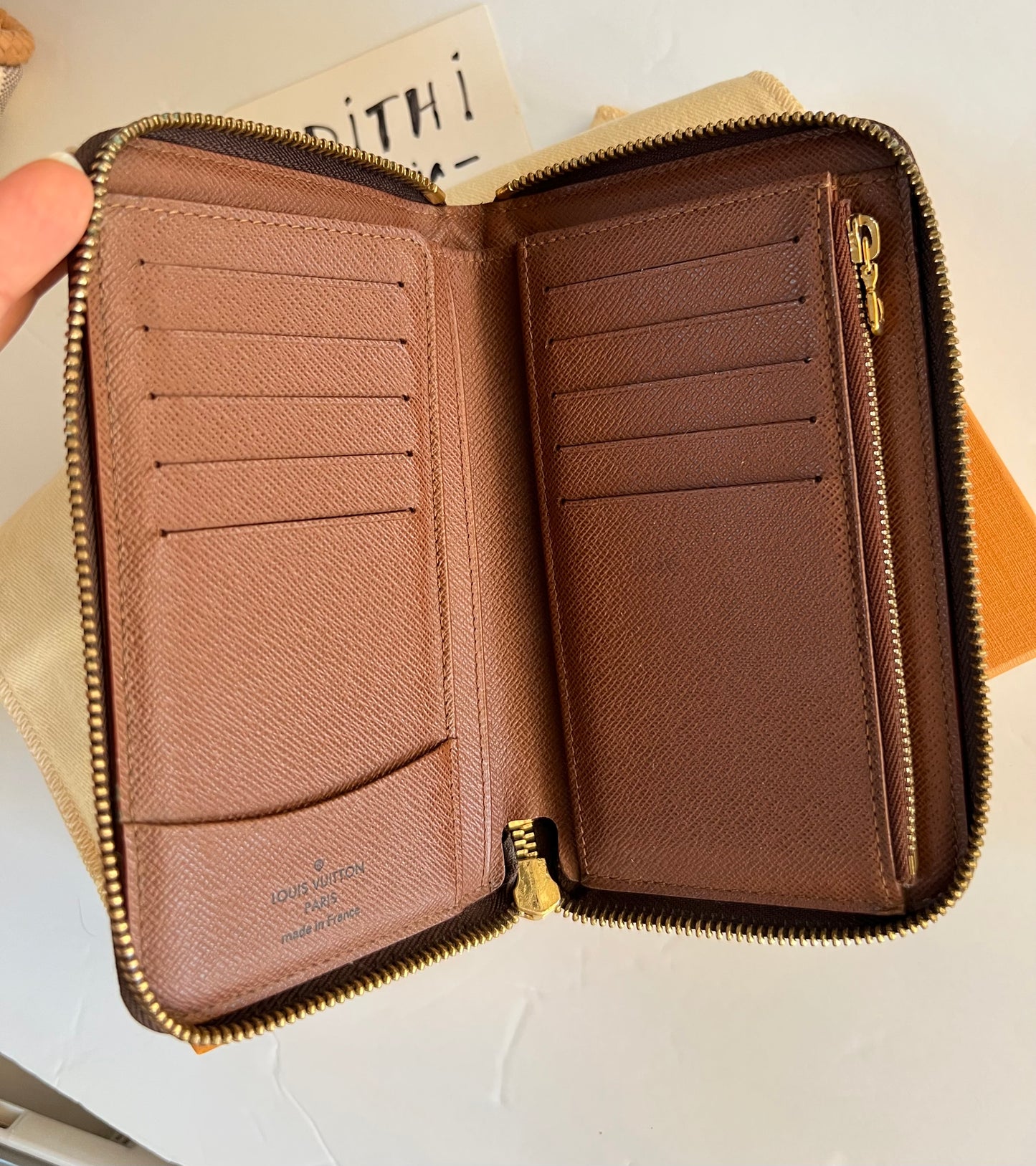 Zippy Compact Wallet