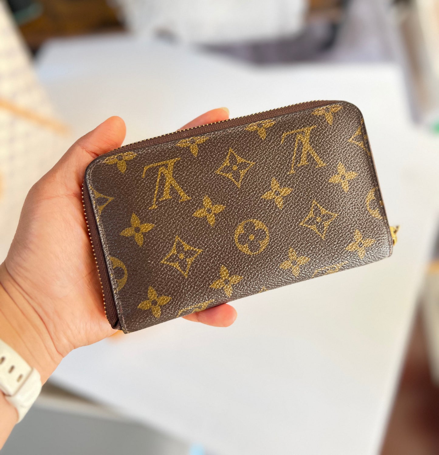 Zippy Compact Wallet