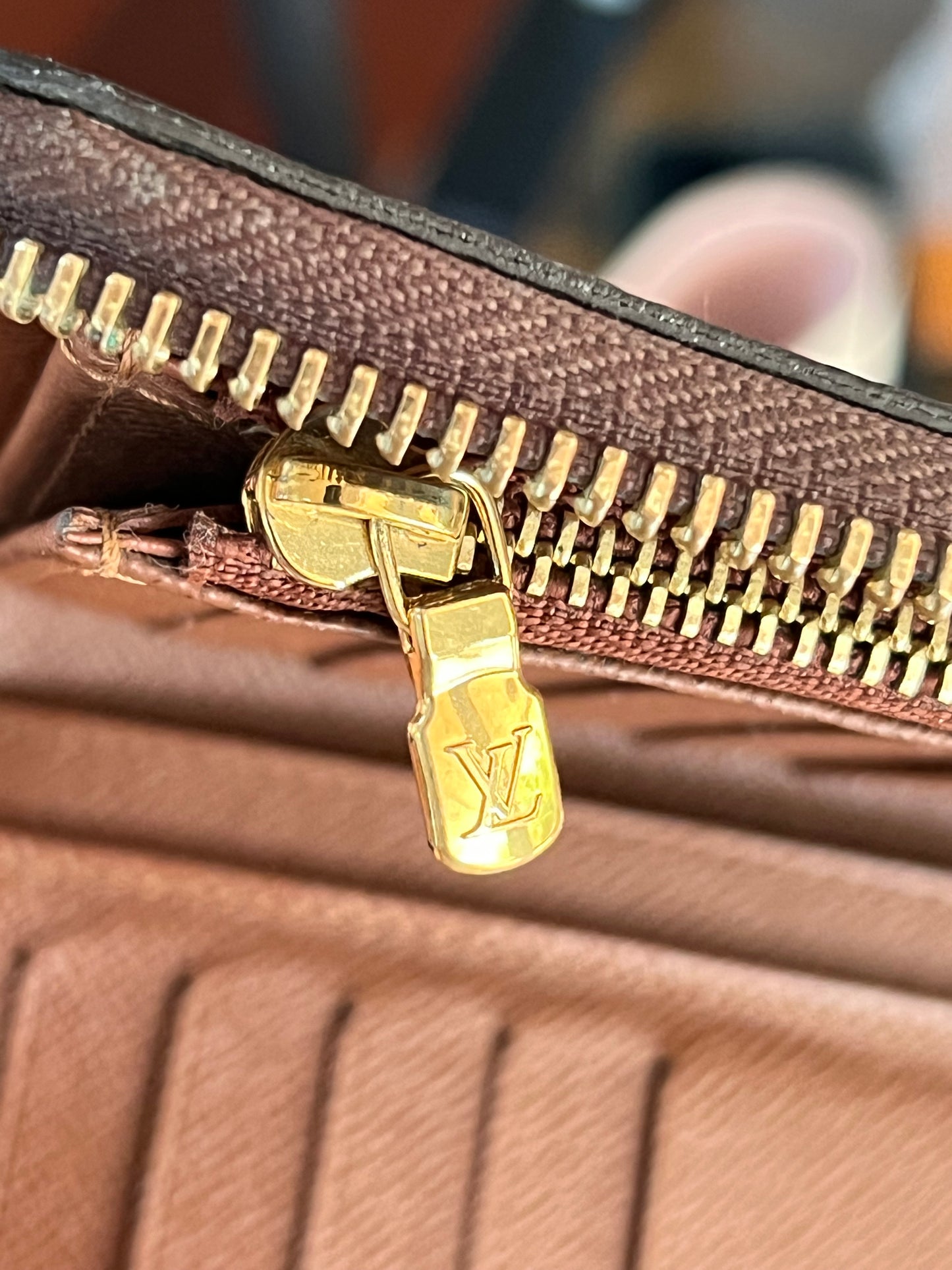Zippy Compact Wallet