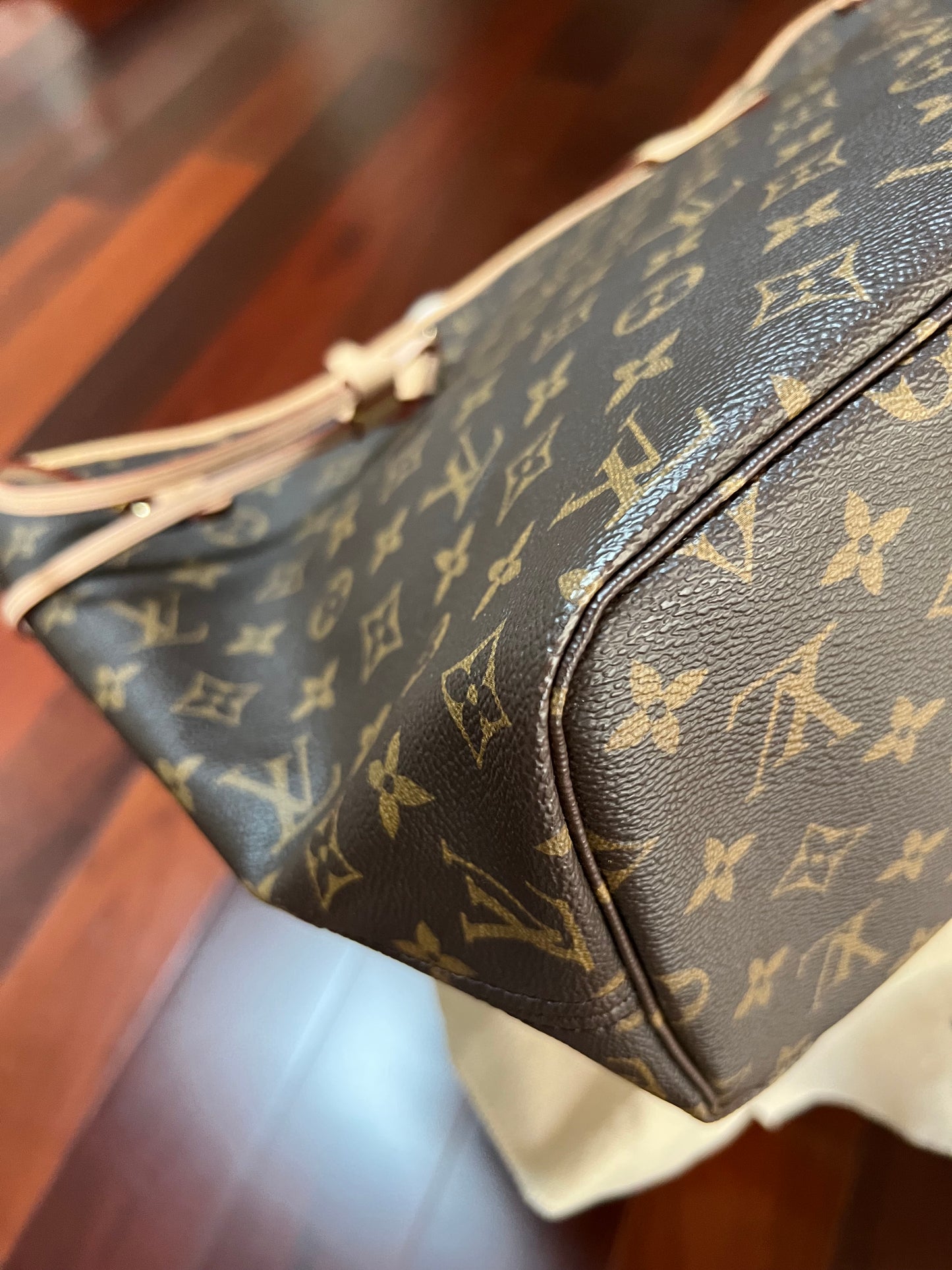 Neverfull MM Beige