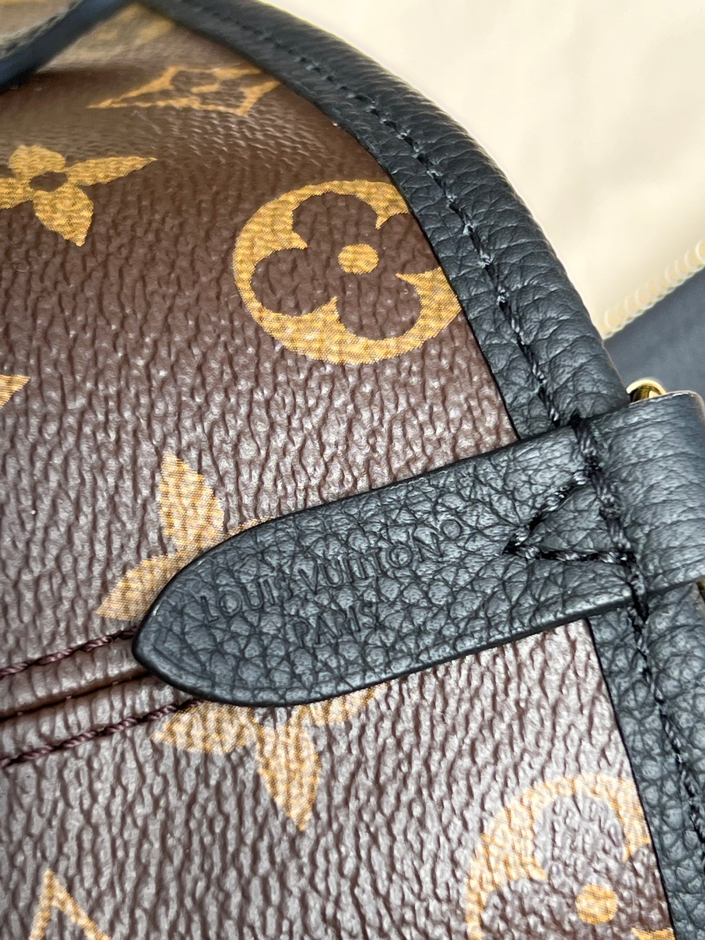Neverfull Bandouliere Inside Out BB Noir