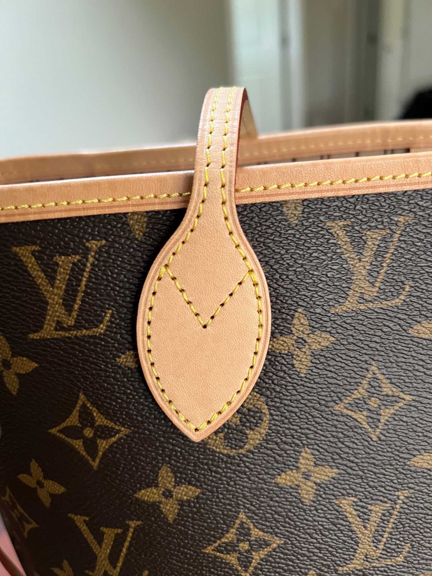 Neverfull MM Beige