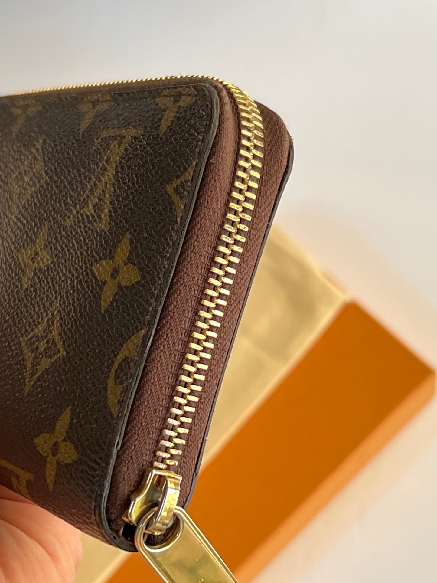Zippy Compact Wallet