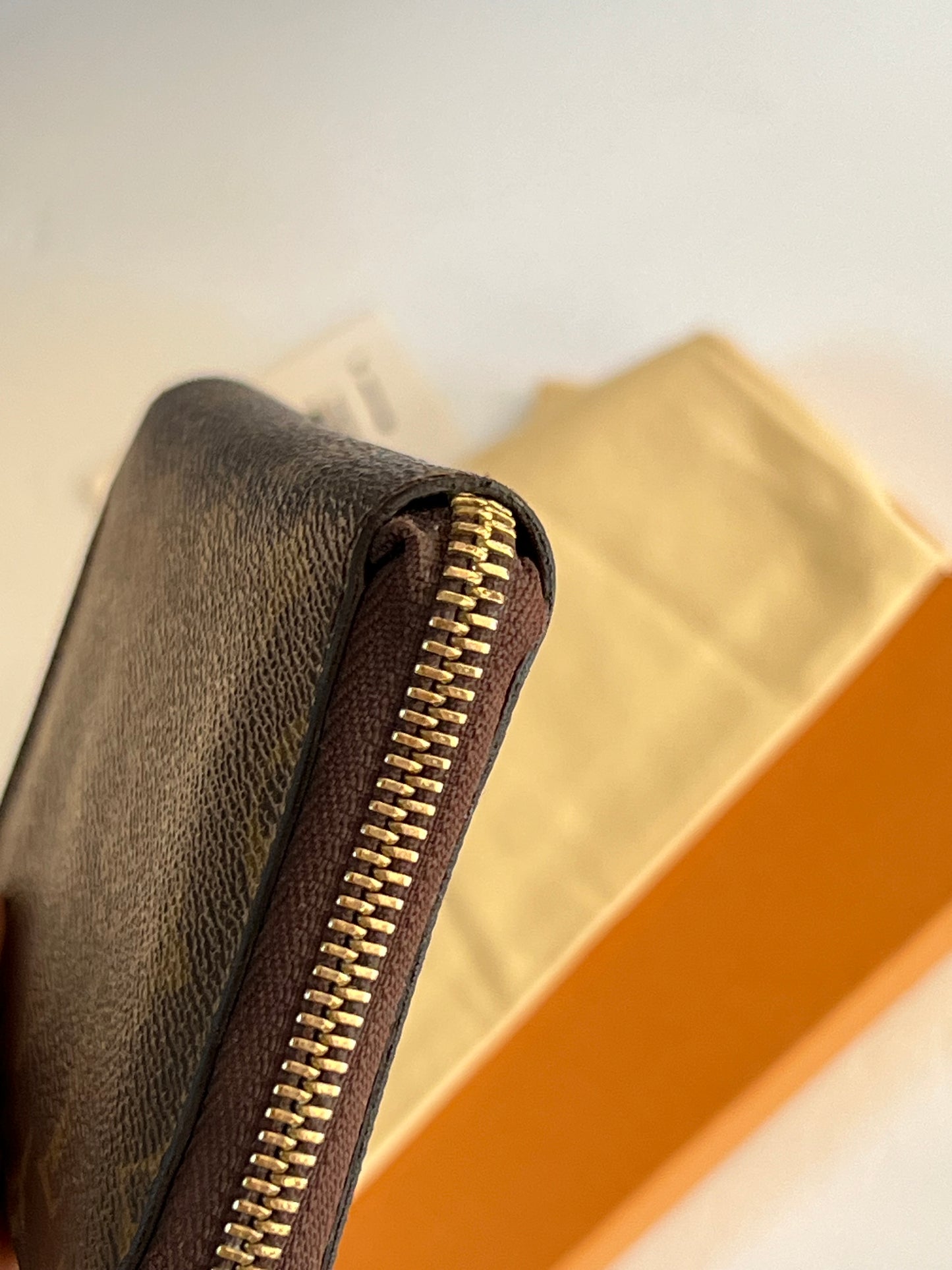Zippy Compact Wallet