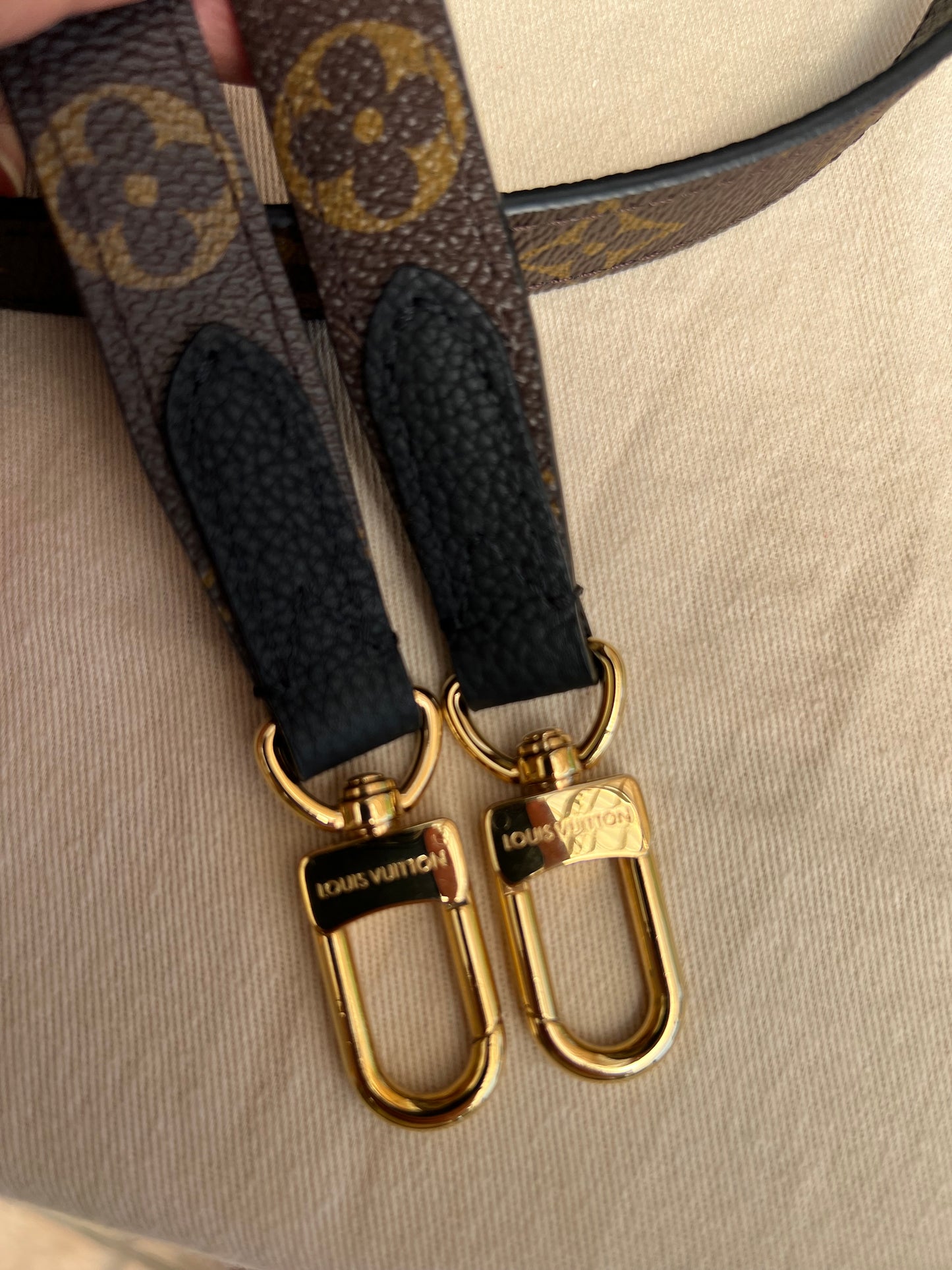 Neverfull Bandouliere Inside Out BB Noir