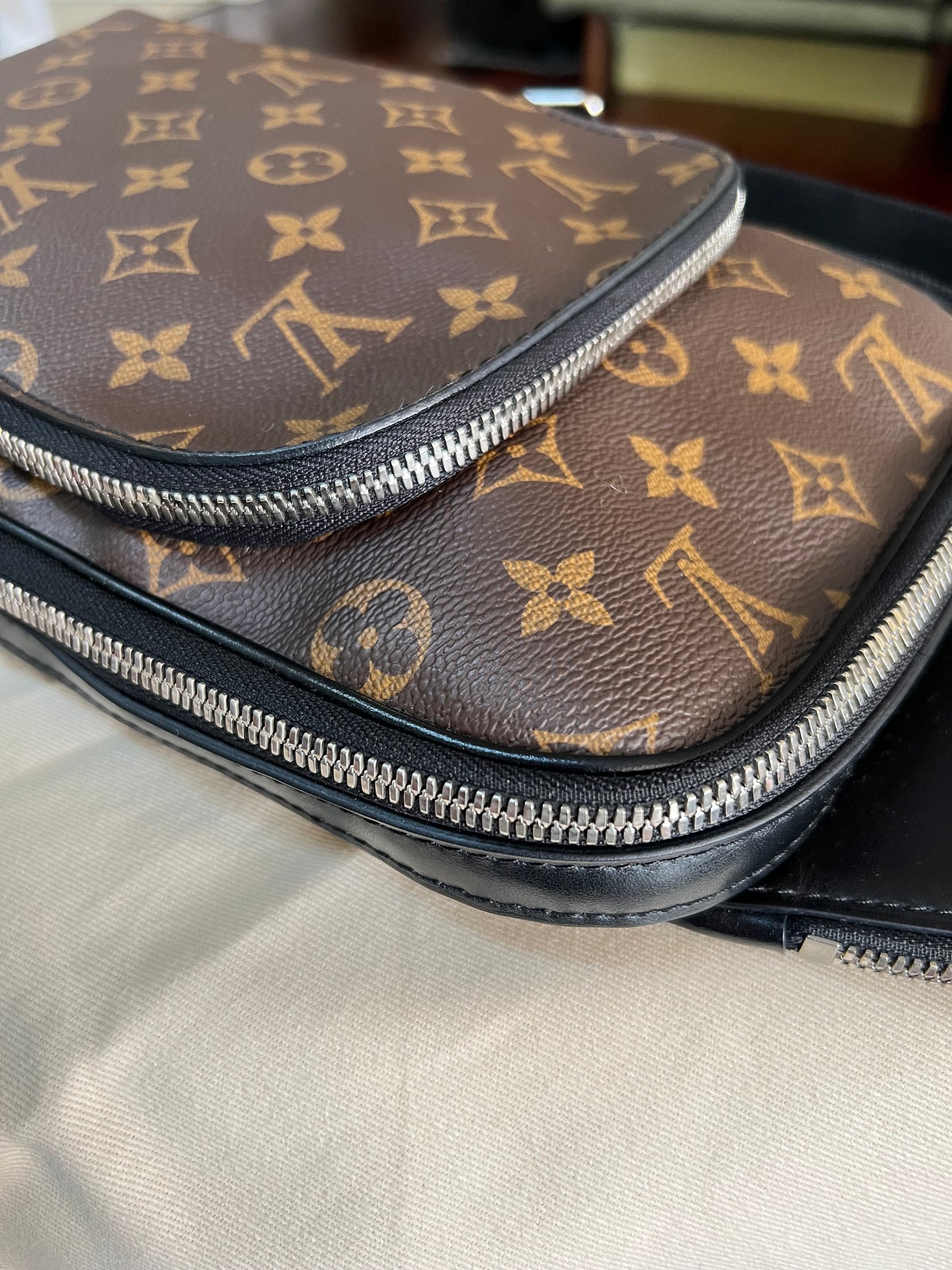 Avenue Slingbag Macassar