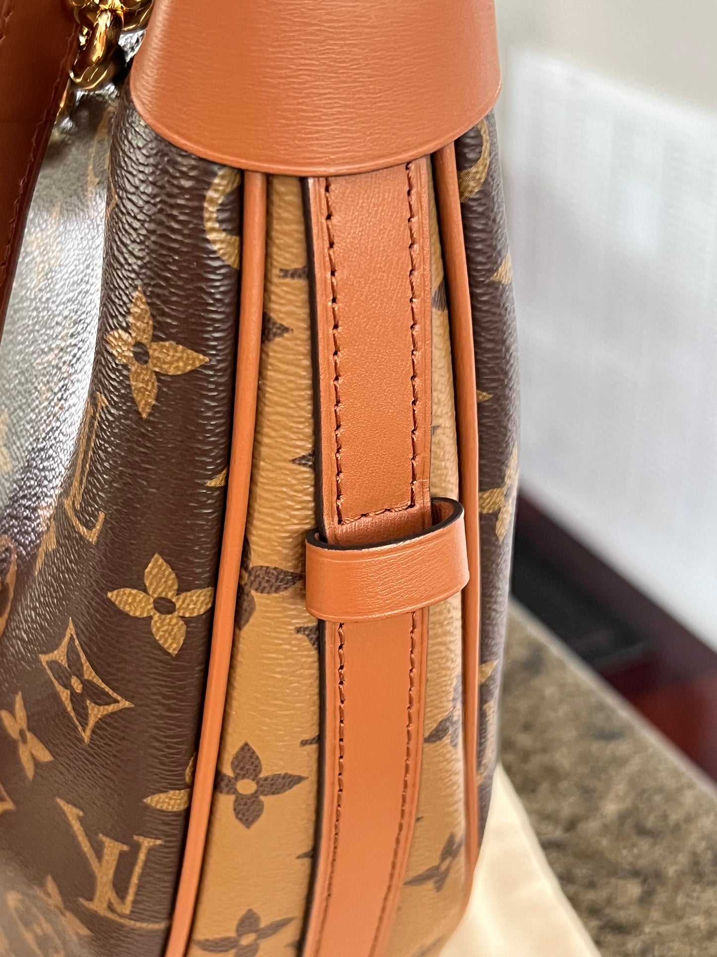 Loop Hobo with Pouch