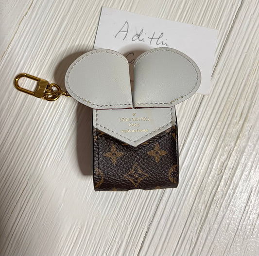 AirPods case/holder Mouse