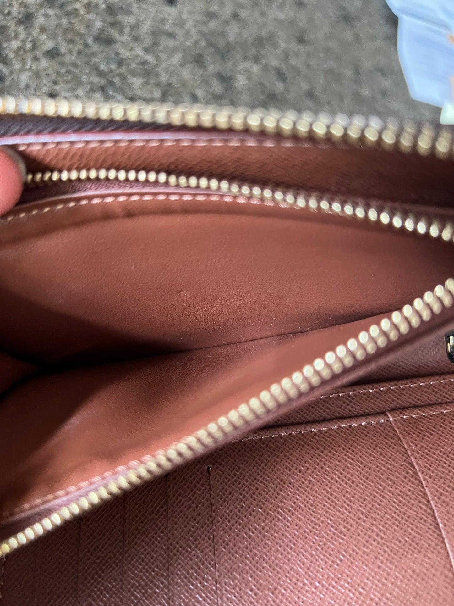 Zippy Compact Wallet