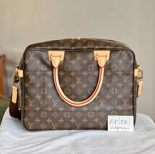 Icare Travel Bag
