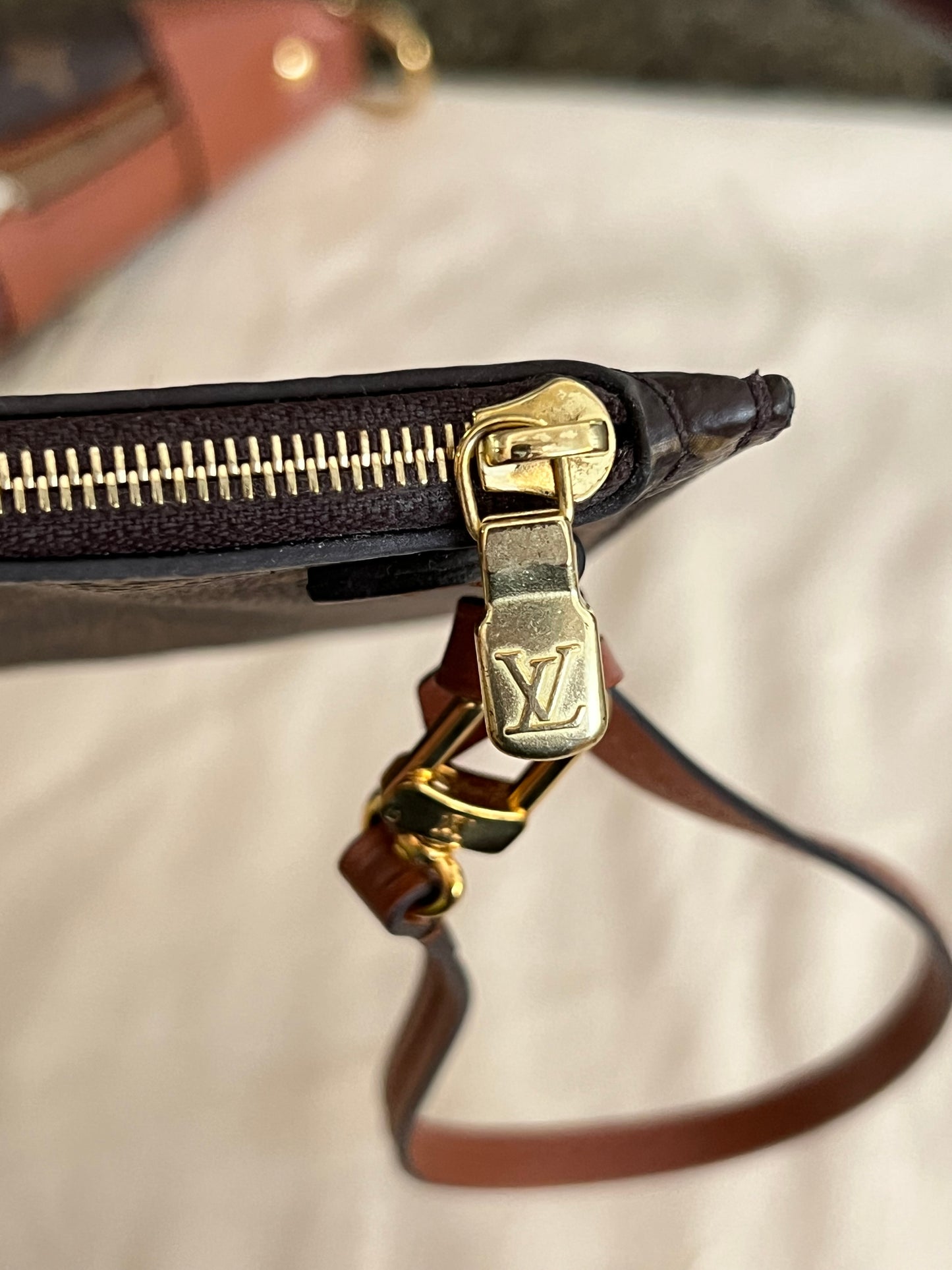 Loop Hobo with Pouch