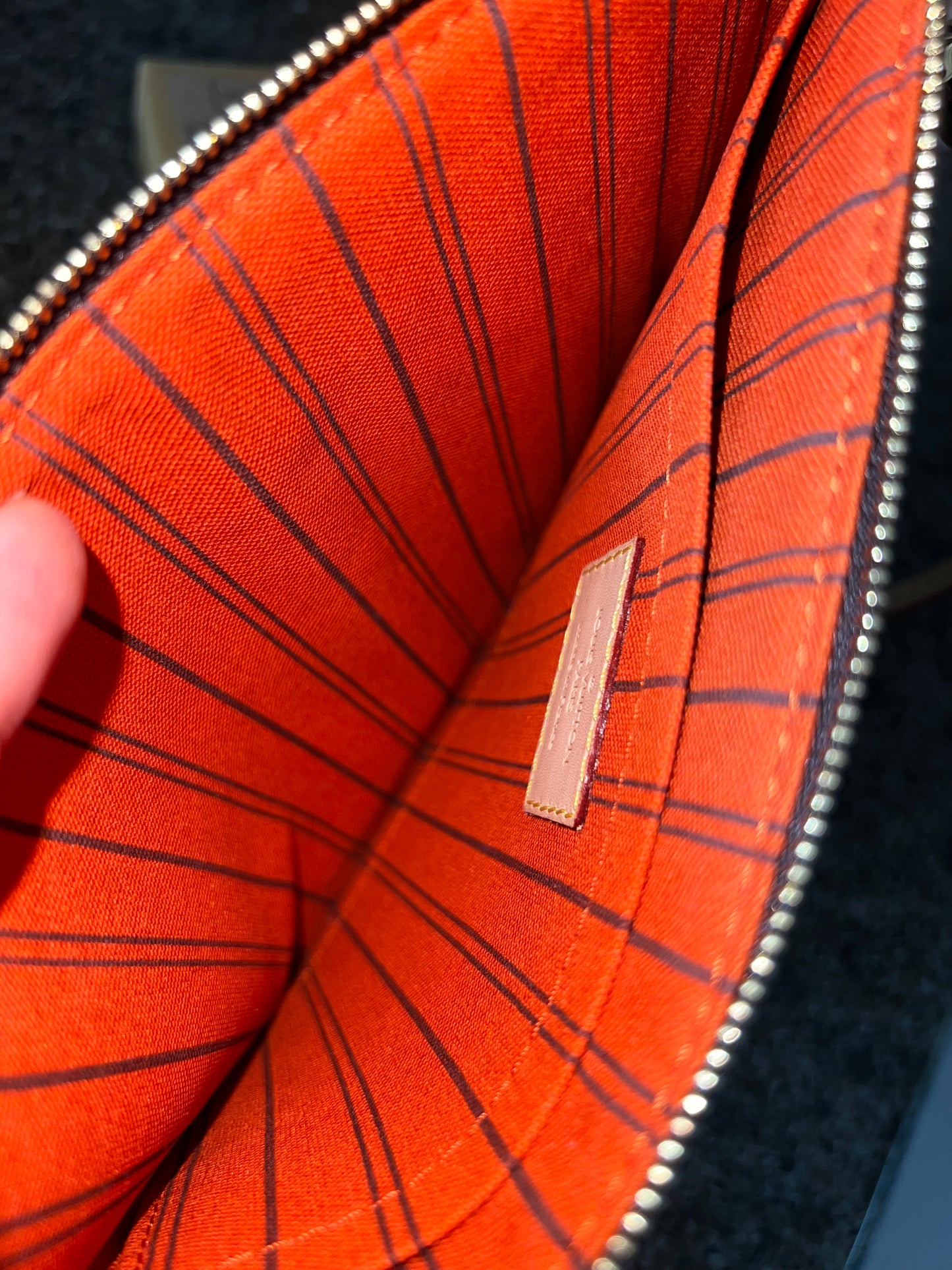 Neverfull GM Pouch Orange