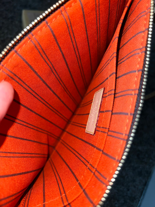 Neverfull GM Pouch Orange