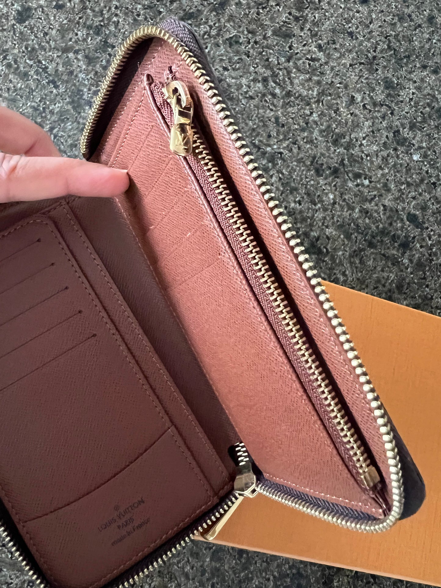 Zippy Compact Wallet