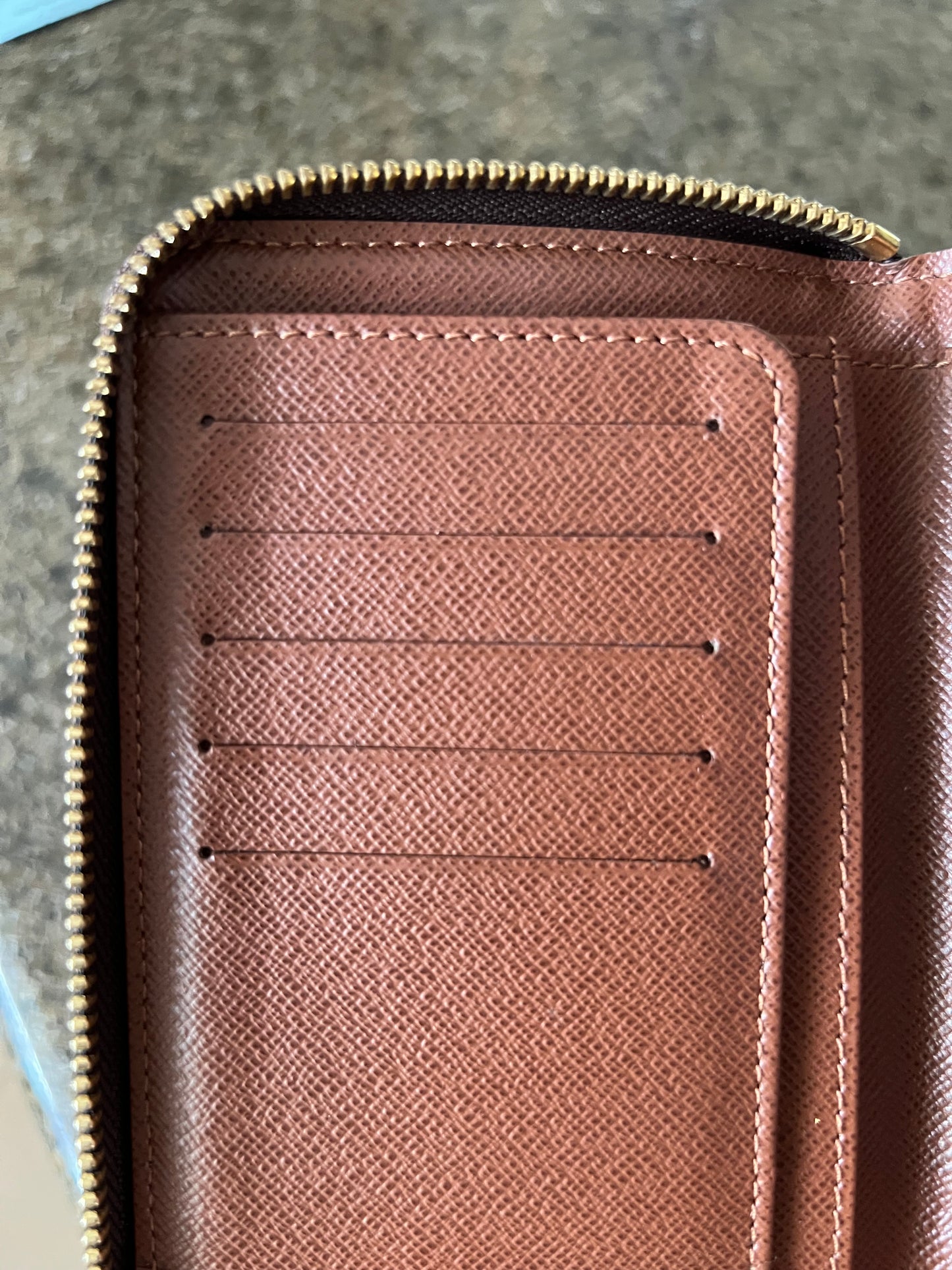 Zippy Compact Wallet