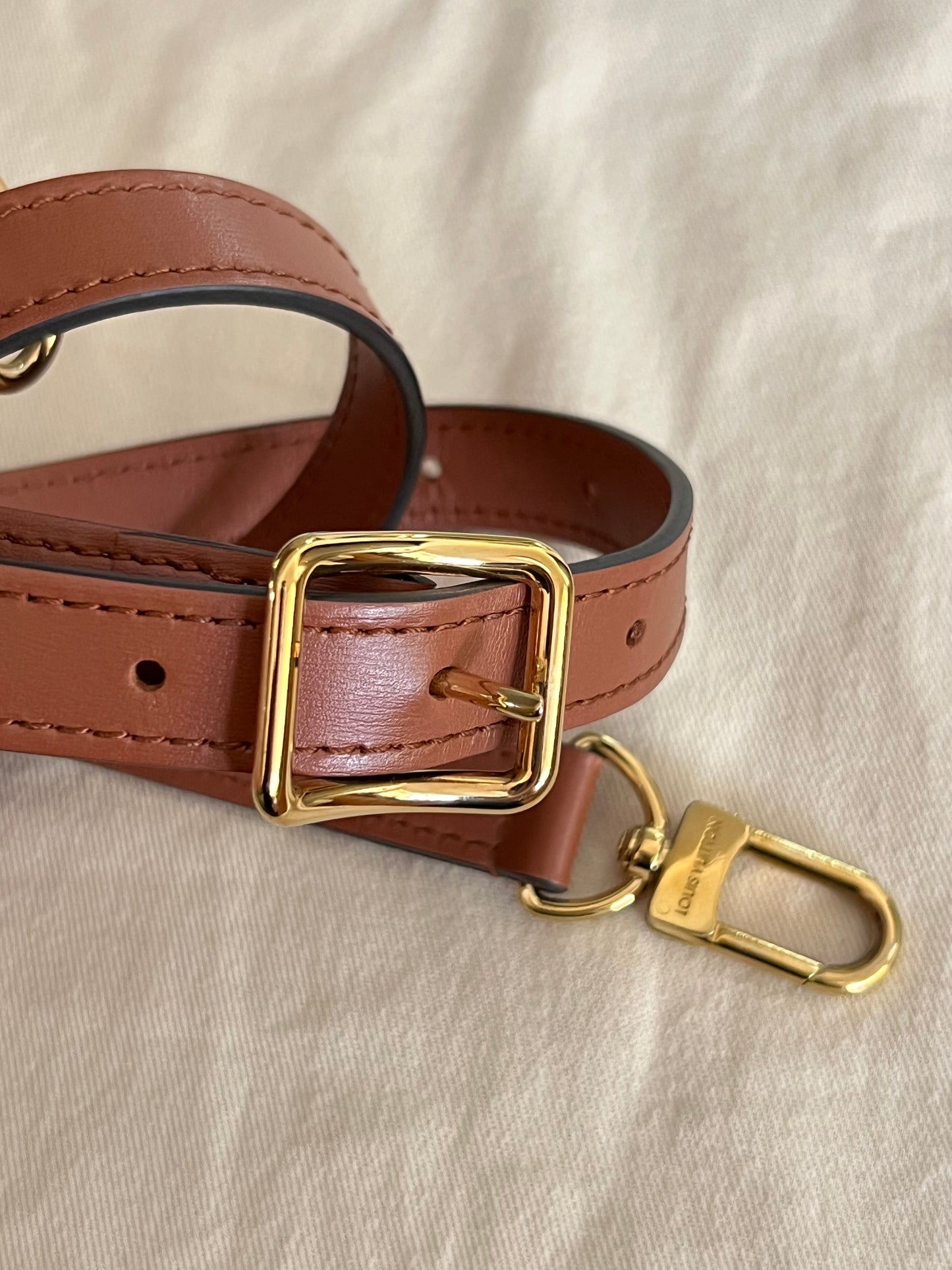 Loop Hobo with Pouch