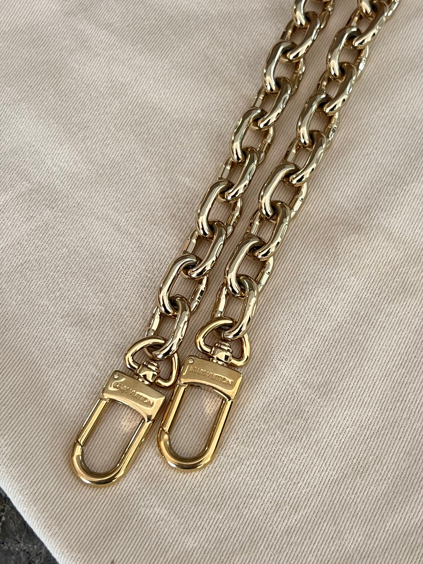 Loop Hobo with Pouch