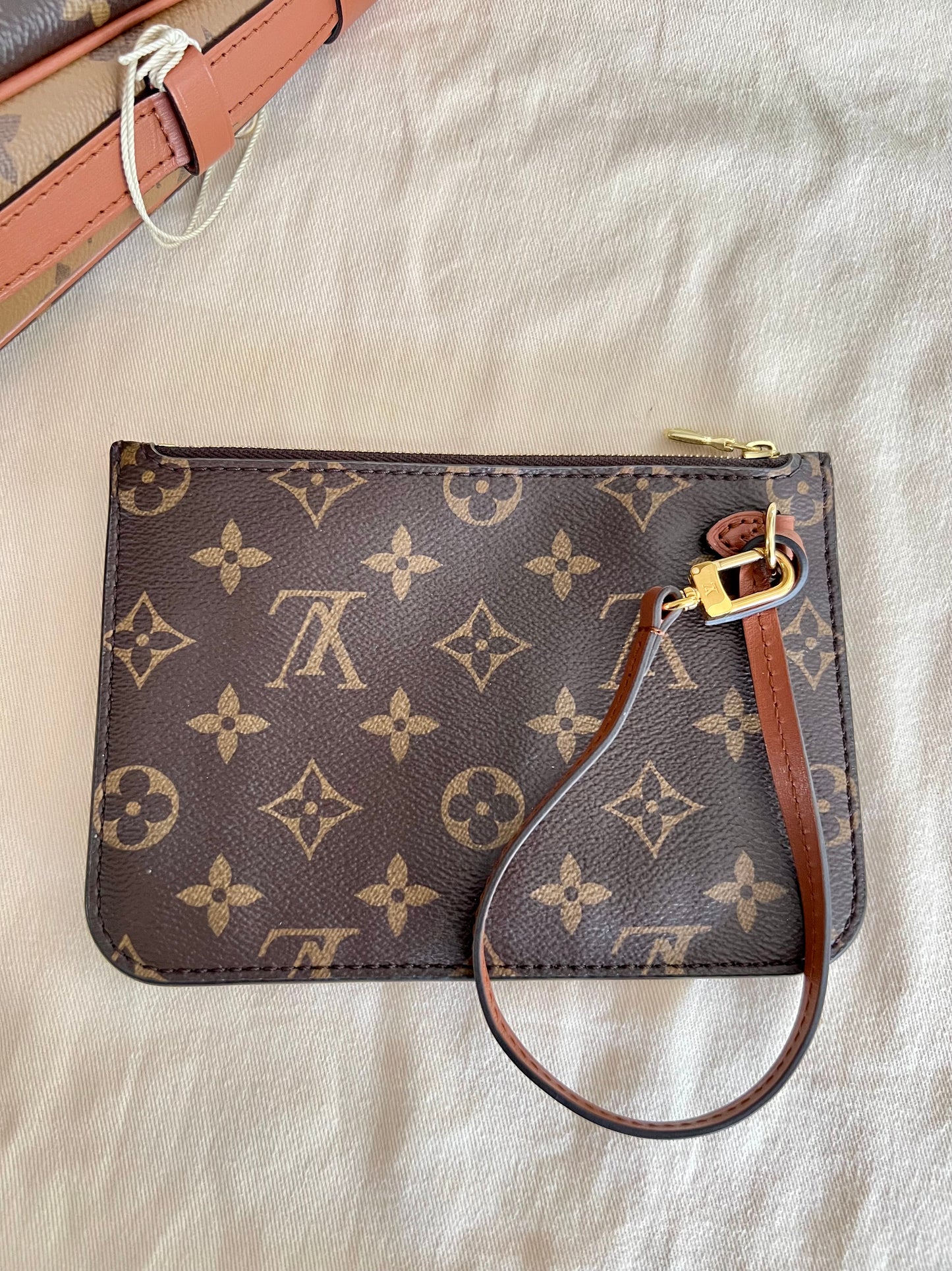 Loop Hobo with Pouch