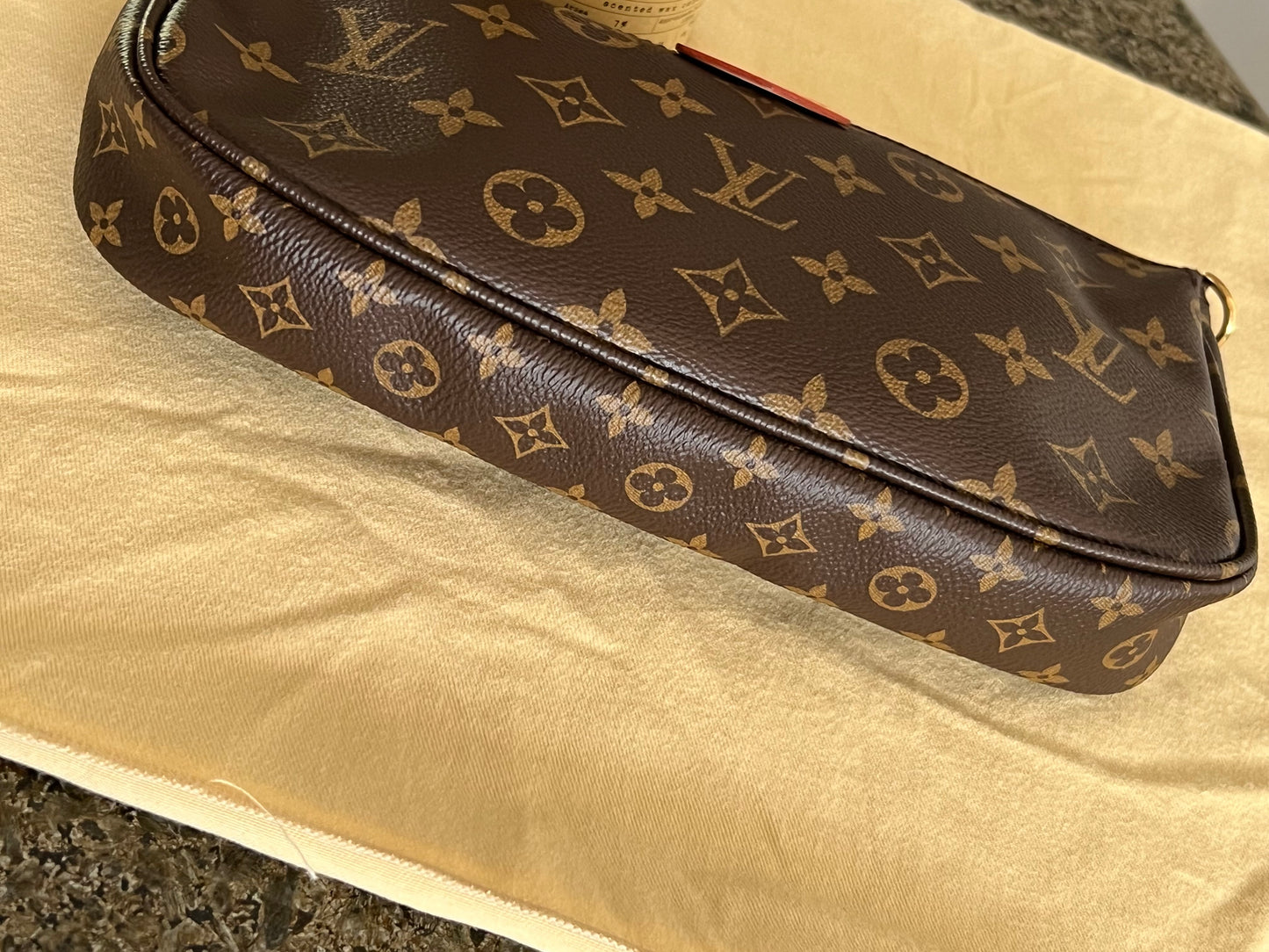 Multi Pochette Accessories World Tour
