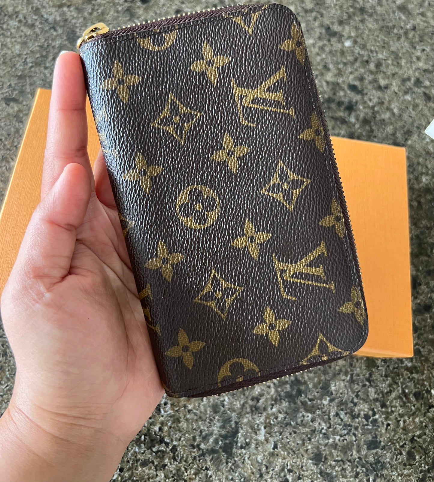 Zippy Compact Wallet