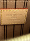 Neverfull MM Pouch Beige
