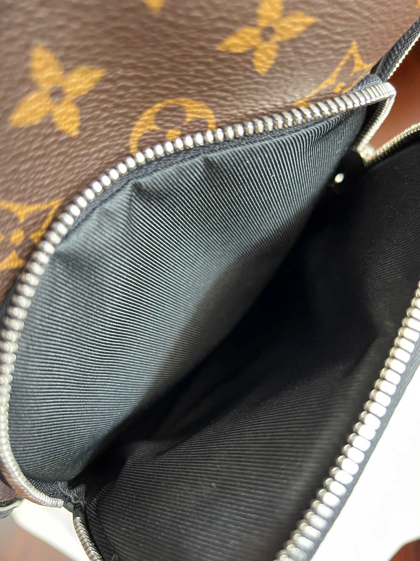 Avenue Slingbag Macassar