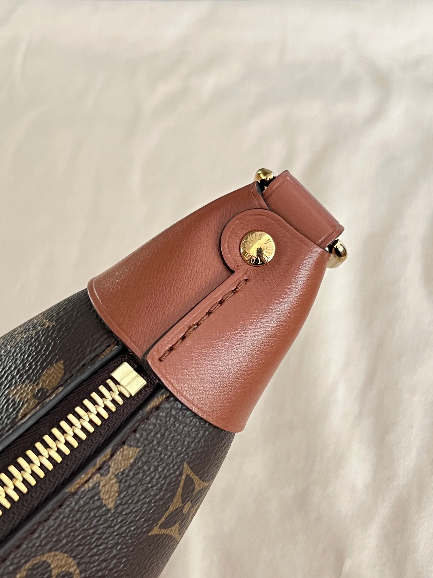 Loop Hobo with Pouch