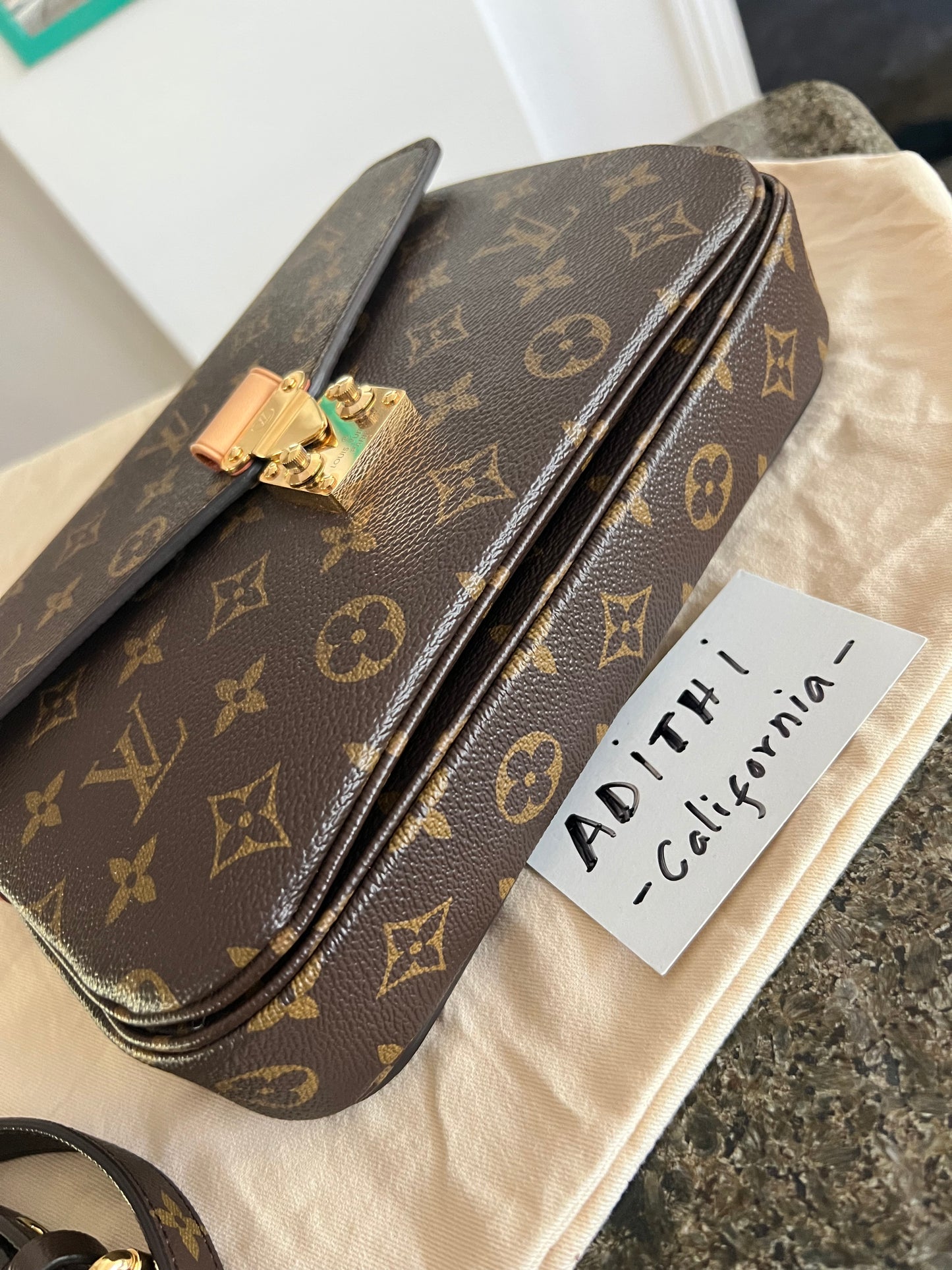 Pochette Metis