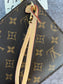 Neverfull MM Pouch Beige