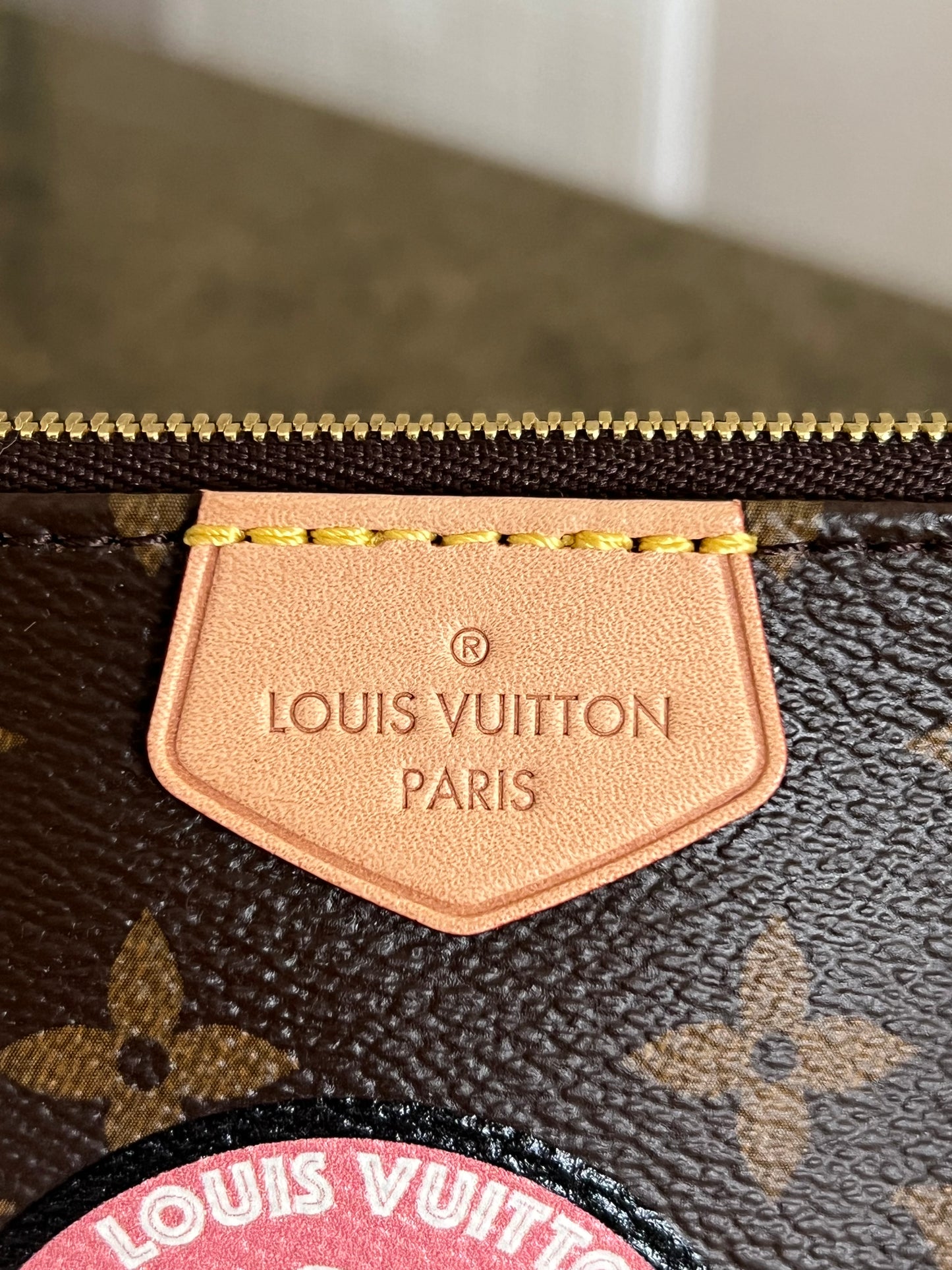 Multi Pochette Accessories World Tour