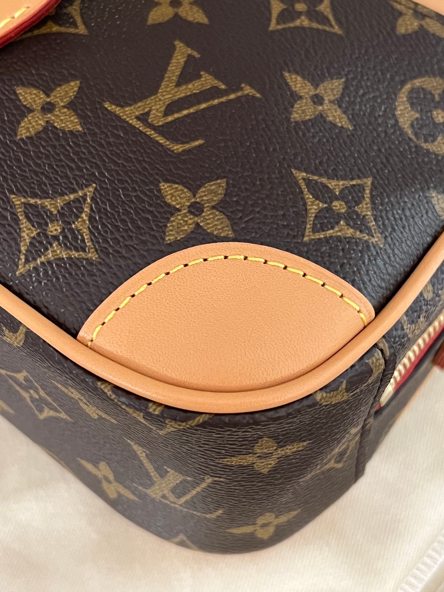 Mini Deauville Crossbody