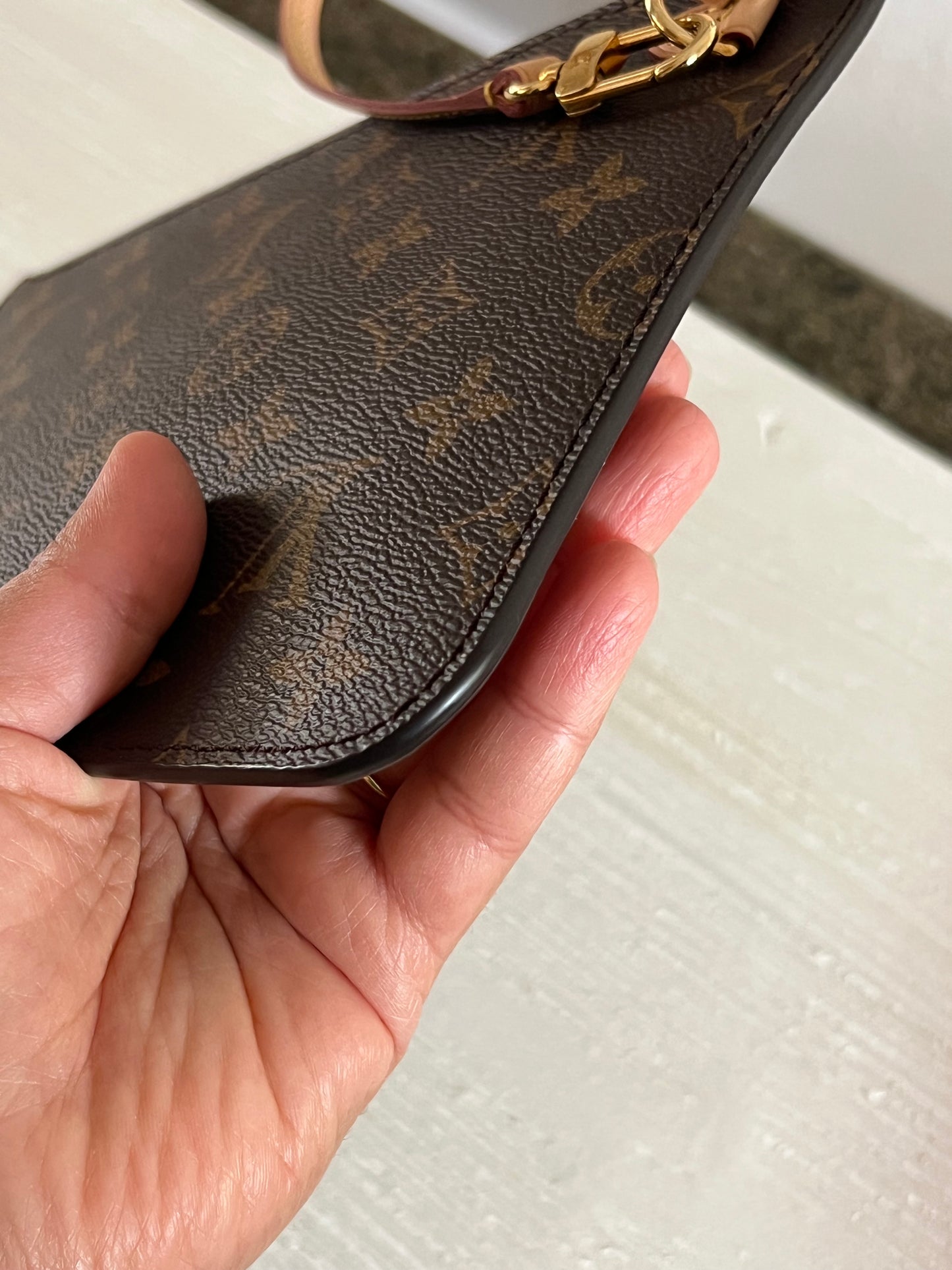 Neverfull GM Pouch Pivoine