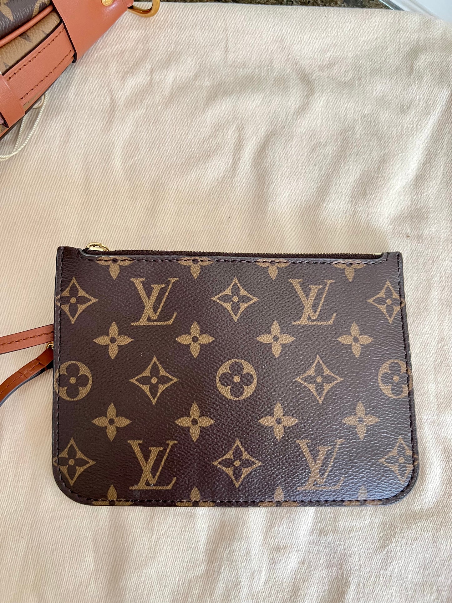 Loop Hobo with Pouch