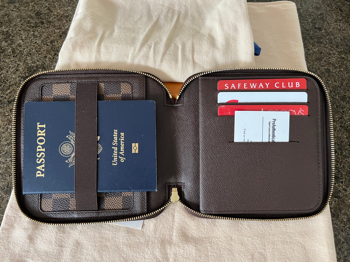 Olav Organizer Wallet