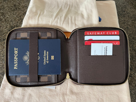 Olav Organizer Wallet