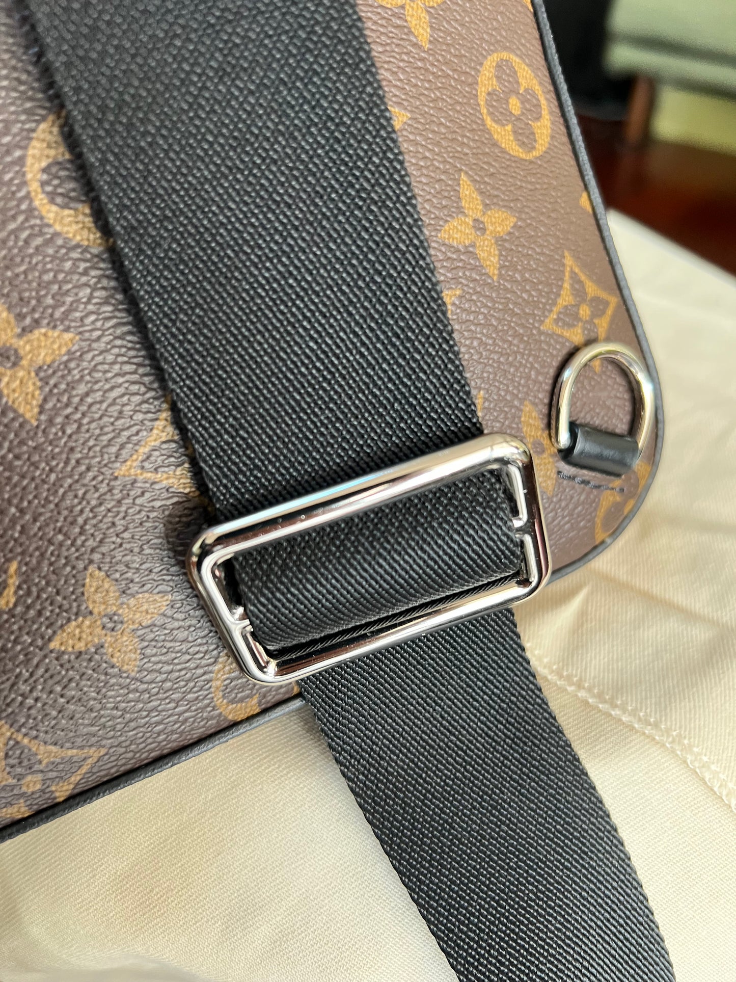 Avenue Slingbag Macassar