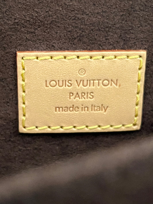 Pochette Metis