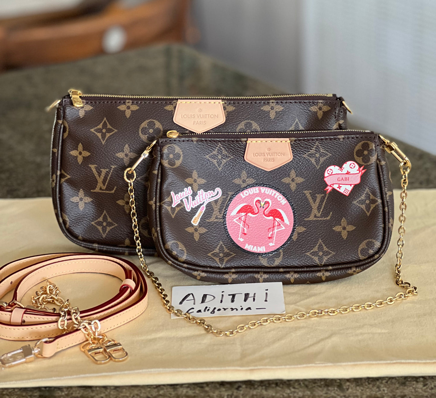 Multi Pochette Accessories World Tour