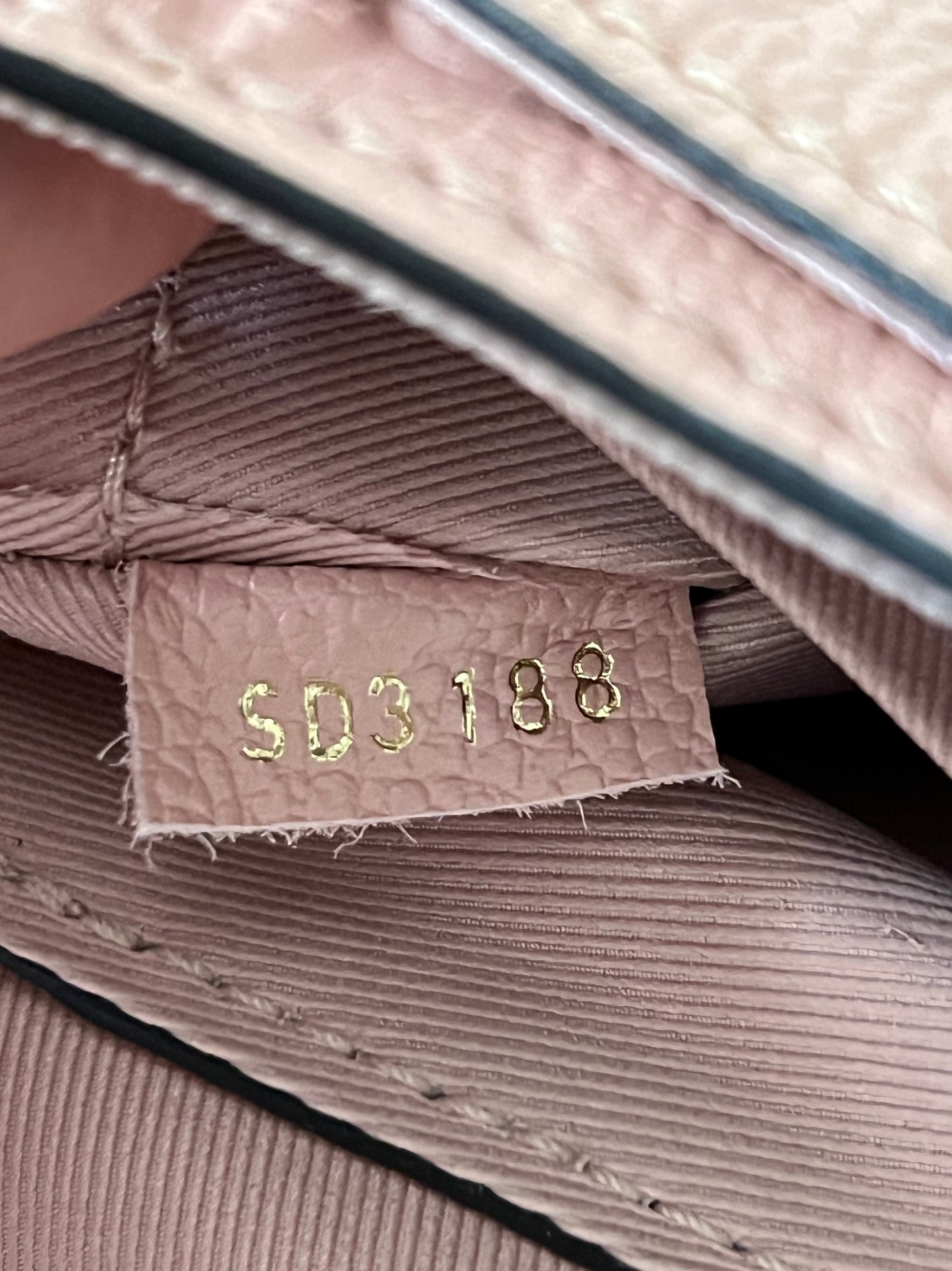Blanche BB Rose Poudre